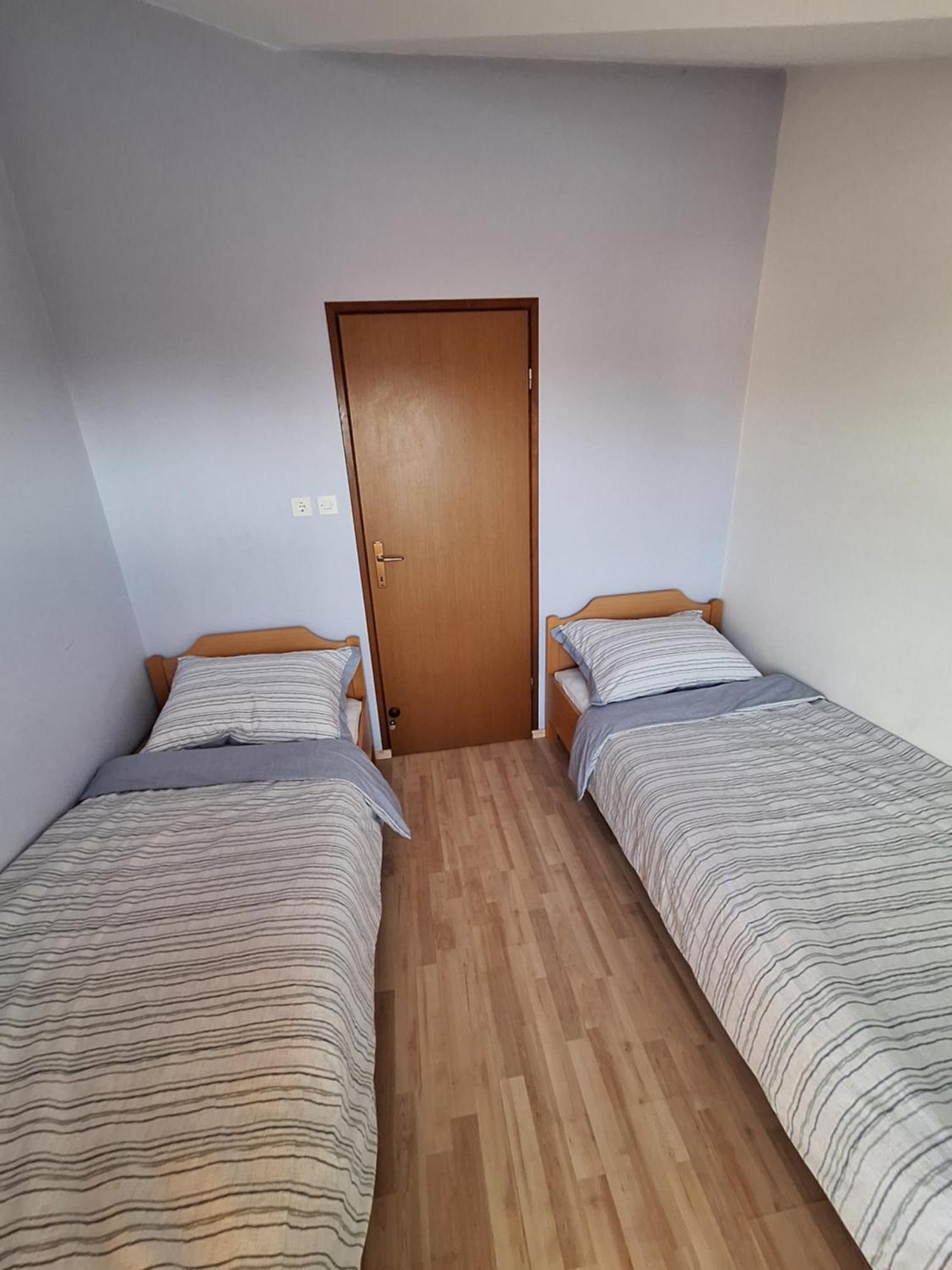 Apartmani Vukovic ปูนัต ภายนอก รูปภาพ